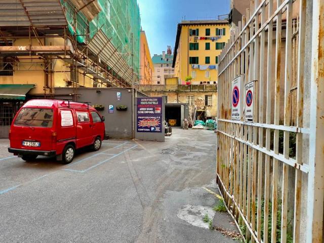 Locale Commerciale in vendita a Media Val Bisagno, Serra Riccò