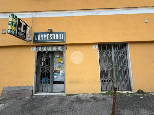 Locale Commerciale in vendita a Media Val Bisagno, Serra Riccò
