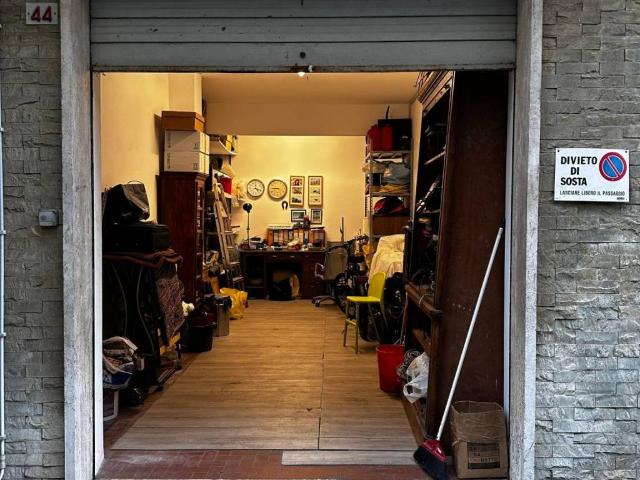 Box in vendita a Nervi, Genova