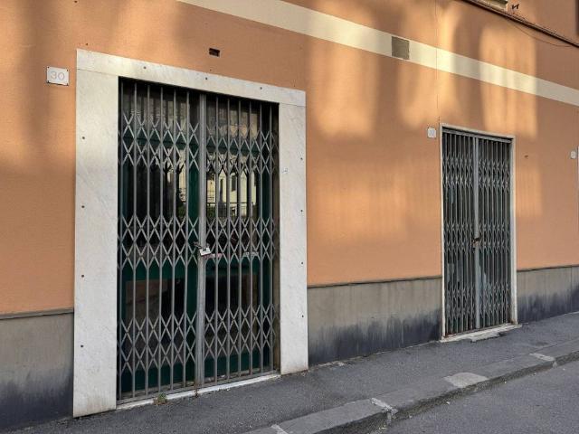 Locale Commerciale in vendita a Centro Ovest, Serra Riccò