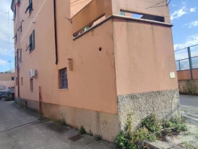 Locale Commerciale in vendita a Val Polcevera, Serra Riccò