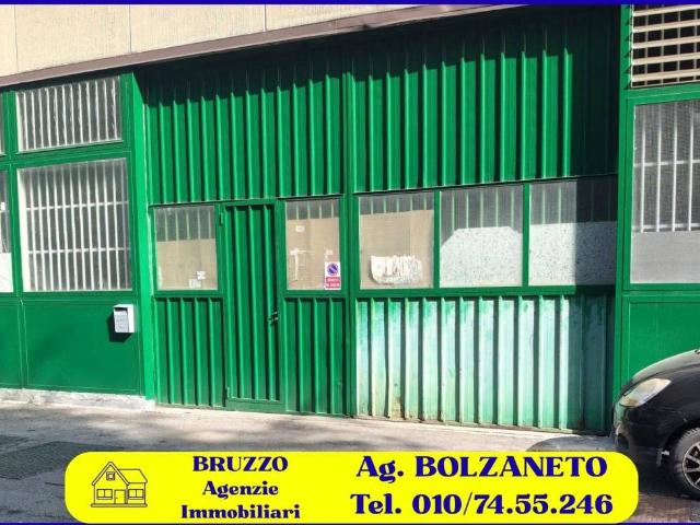 Locale Commerciale in vendita a San Biagio, Genova