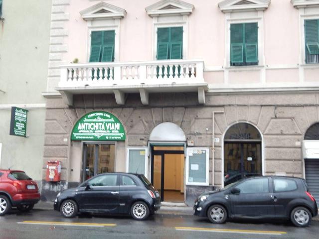 Locale Commerciale in vendita a Media Val Bisagno, Serra Riccò