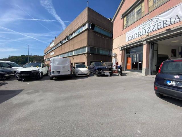 Locale Commerciale in vendita a Val Polcevera, Serra Riccò