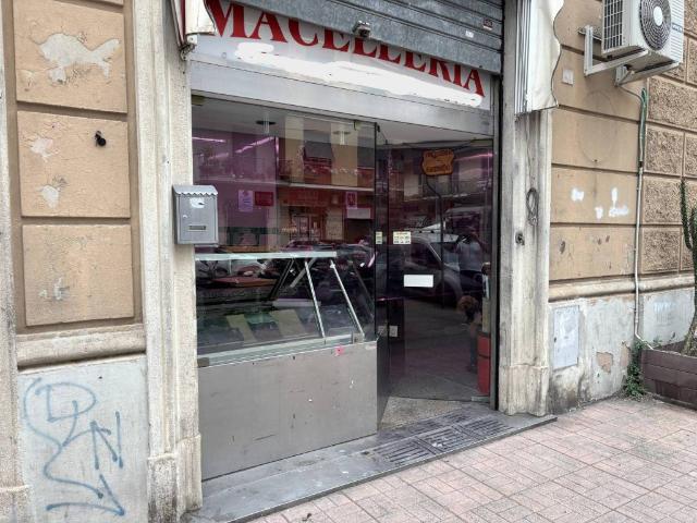 Locale Commerciale in vendita a Media Val Bisagno, Serra Riccò