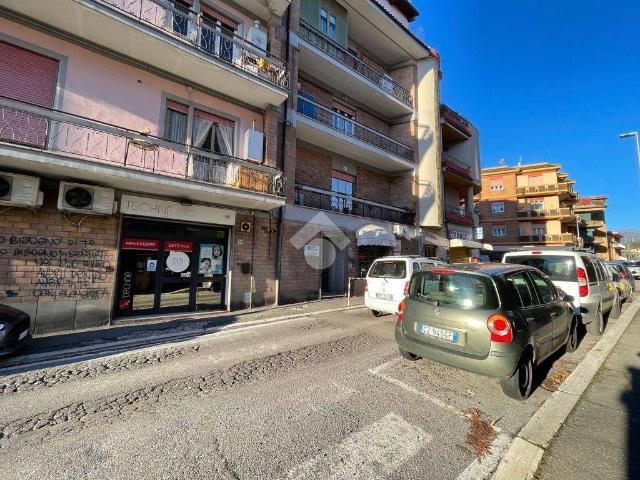 Locale Commerciale in vendita a Ville di Nemi, Roma Capitale
