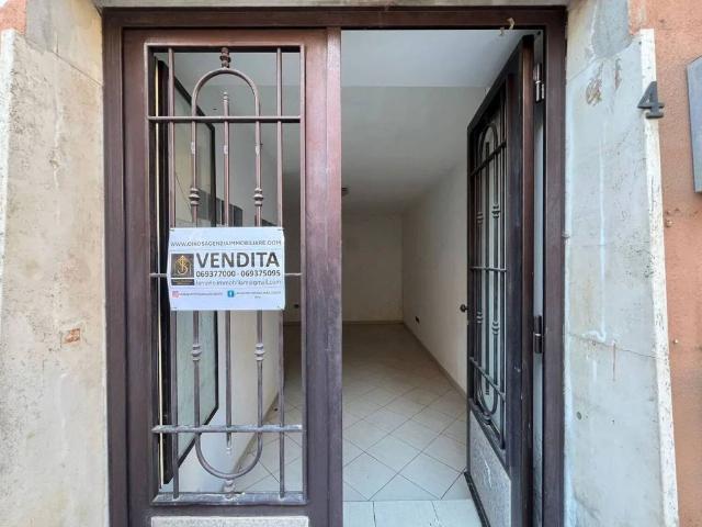 Locale Commerciale in vendita a Ville di Nemi, Roma Capitale
