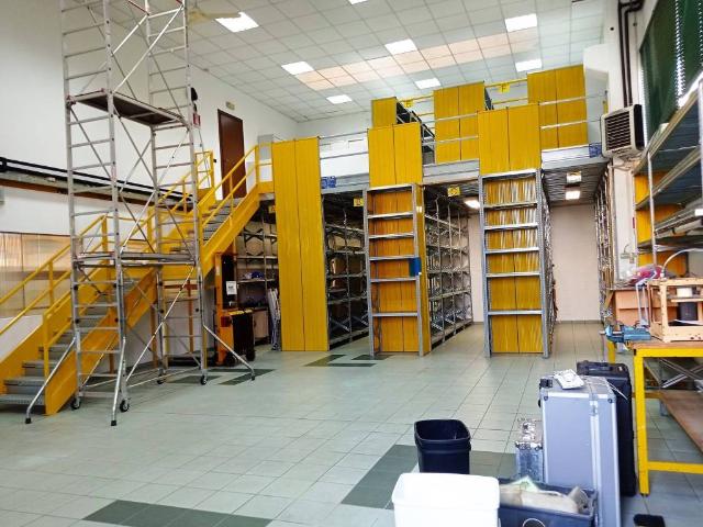 Locale Commerciale in vendita a Gessate, Lombardia