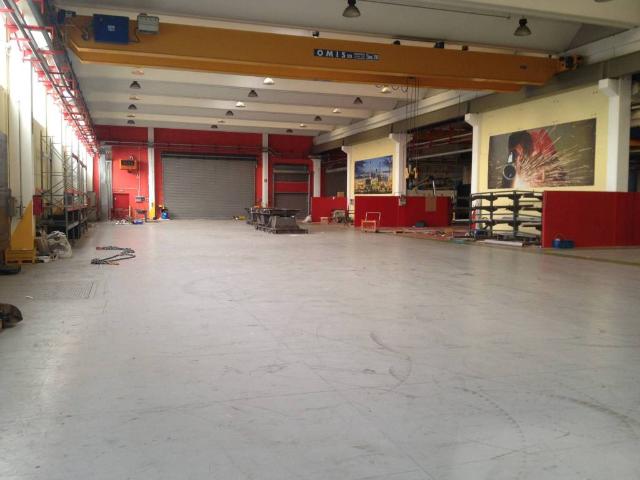 Locale Commerciale in vendita a Gessate, Lombardia