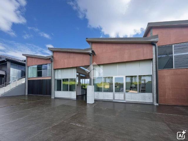 Locale Commerciale in vendita a Ghedi, Lombardia