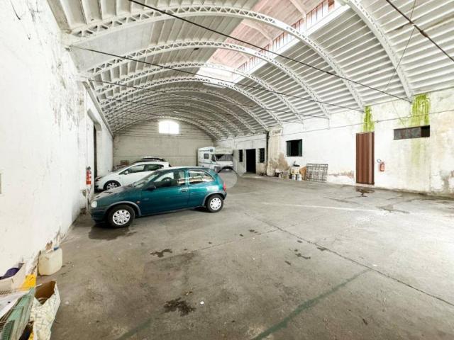 Locale Commerciale in vendita a Ghedi, Lombardia