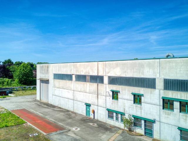 Locale Commerciale in vendita a Ghislarengo, Vercelli