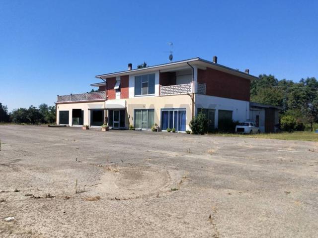 Locale Commerciale in vendita a Piemonte, Vercelli