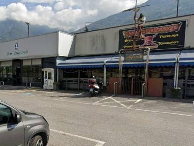 Locale Commerciale in vendita a Comunità montana della valle Camonica, Gianico