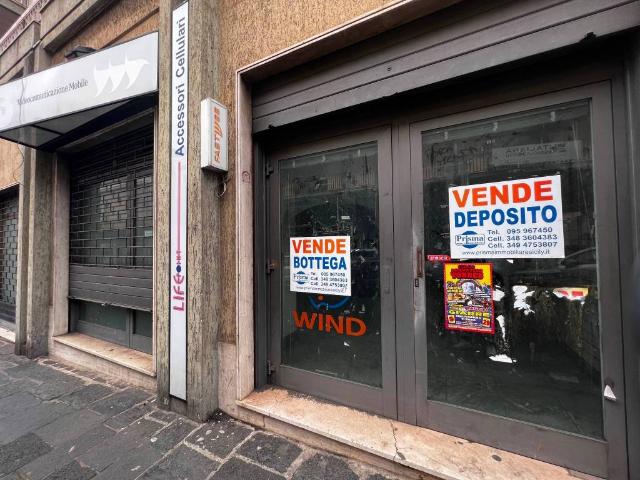 Locale Commerciale in vendita a Giarre, Sicilia