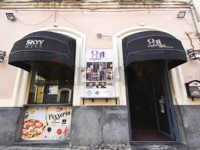 Locale Commerciale in vendita a Giarre, Sicilia