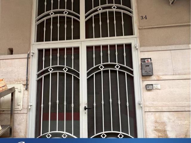 Locale Commerciale in vendita a Puglia, Bari