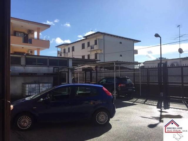 Locale Commerciale in vendita a Giugliano In Campania, Campania