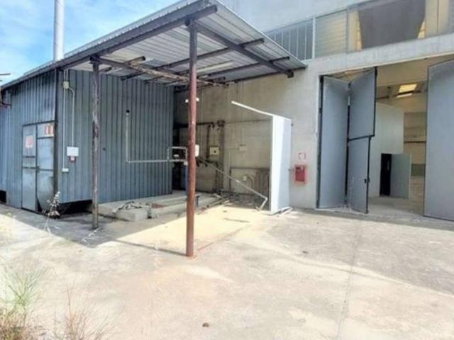 Locale Commerciale in vendita a Giuliano Teatino, Abruzzo