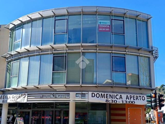 Locale Commerciale in vendita a Giulianova, Abruzzo