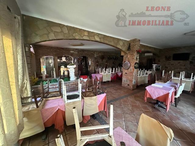 Locale Commerciale in vendita a Giussago, Lombardia