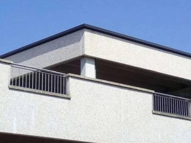 Locale Commerciale in vendita a Birone, Giussano