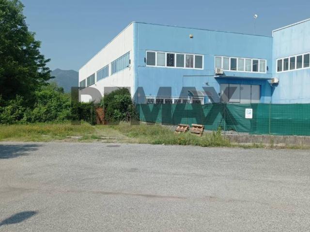 Locale Commerciale in vendita a Unione Montana di Comuni delle Valli di Lanzo, Ceronda e Casternone, Piemonte