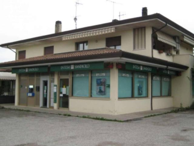 Locale Commerciale in vendita a Godega di Sant'Urbano, Bibano