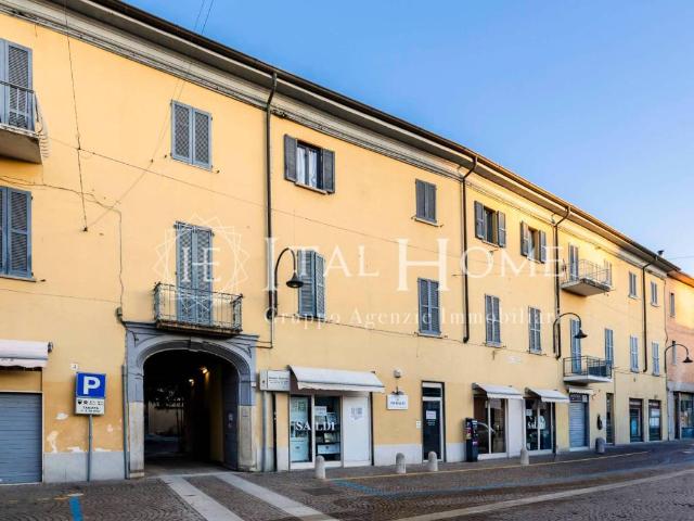 Locale Commerciale in vendita a Gorgonzola, Lombardia