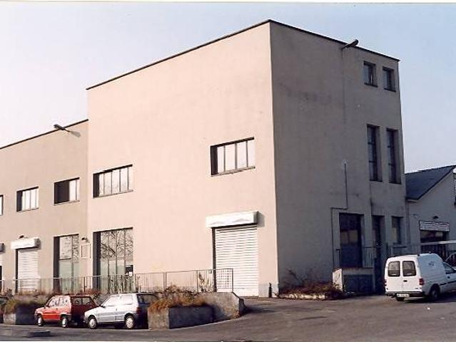 Locale Commerciale in vendita a Gorgonzola, Lombardia