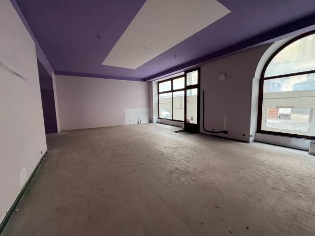 Locale Commerciale in vendita a Gorizia, Friuli-Venezia Giulia