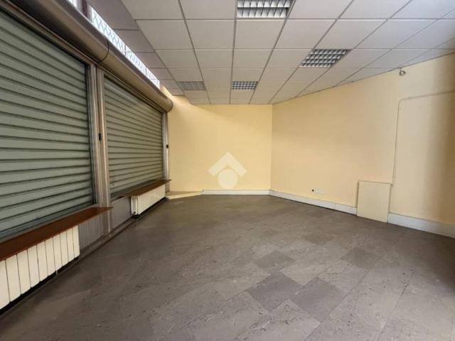Locale Commerciale in vendita a Gorlago, Lombardia