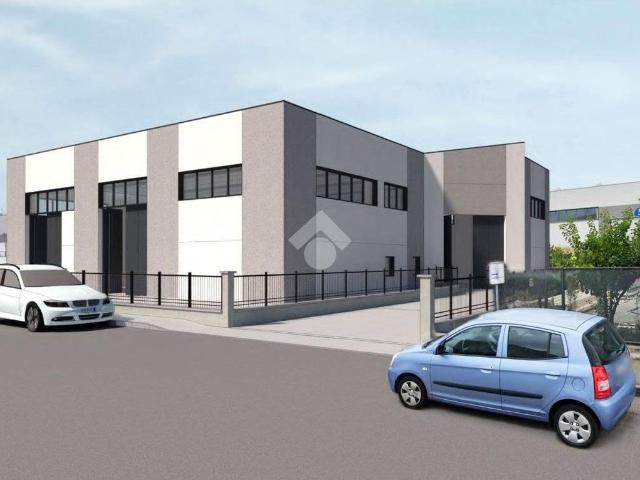 Locale Commerciale in vendita a Gorlago, Lombardia