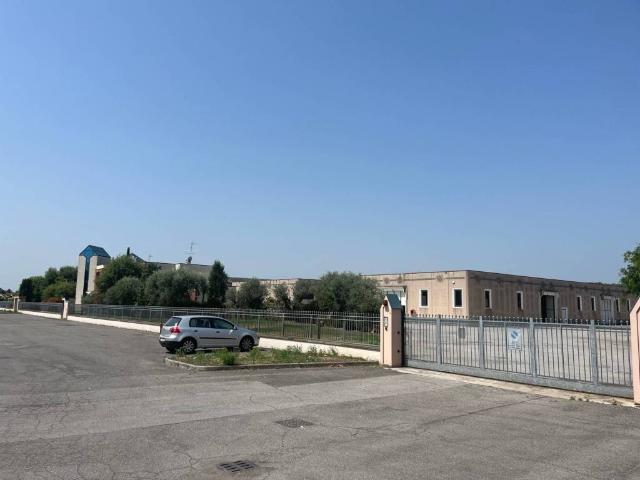 Locale Commerciale in vendita a Gottolengo, Lombardia