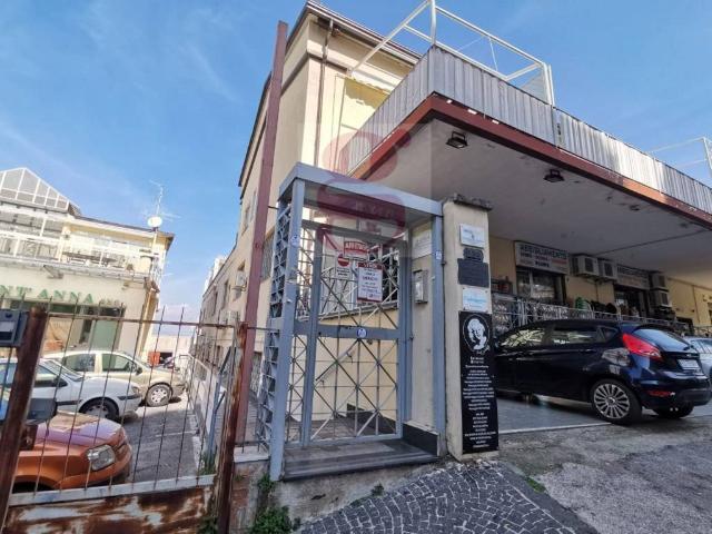 Locale Commerciale in vendita a Gragnano, Campania