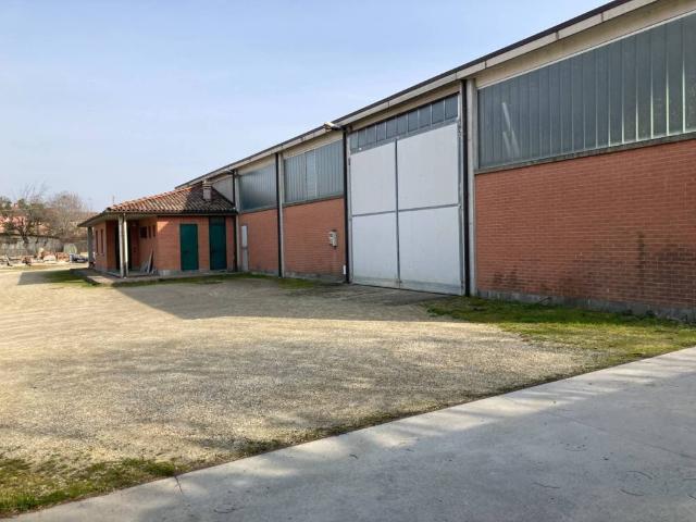Locale Commerciale in vendita a Piemonte, Asti