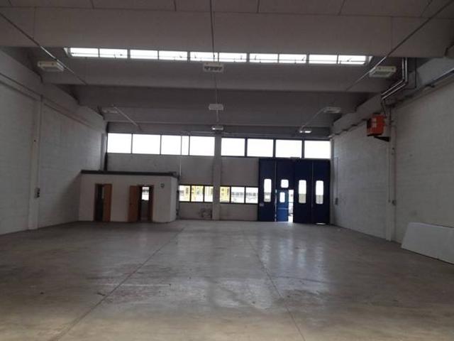 Locale Commerciale in vendita a Unione Terre di Pianura, Granarolo Dell'emilia