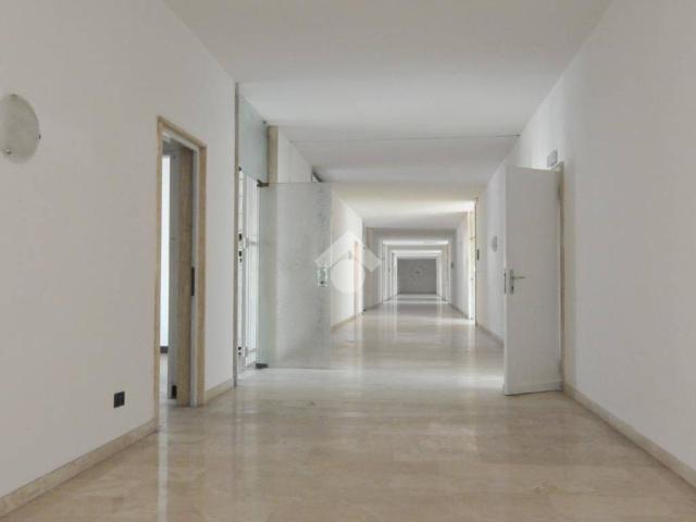 Locale Commerciale in vendita a Unione Terre di Pianura, Granarolo Dell'emilia