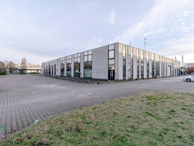 Locale Commerciale in vendita a Unione Terre di Pianura, Granarolo Dell'emilia