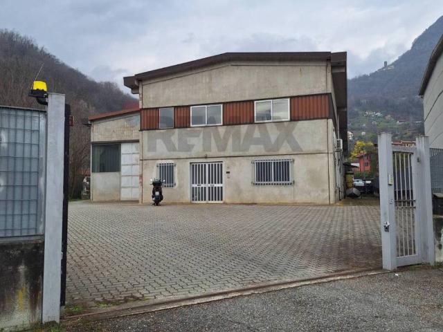 Locale Commerciale in vendita a Gravedona ed Uniti, Gravedona