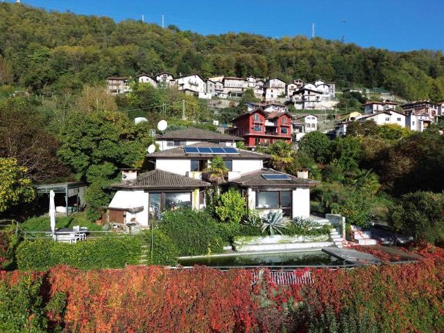 Locale Commerciale in vendita a Gravedona ed Uniti, Gravedona