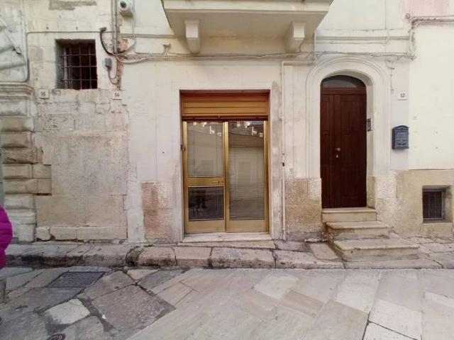 Locale Commerciale in vendita a Puglia, Bari