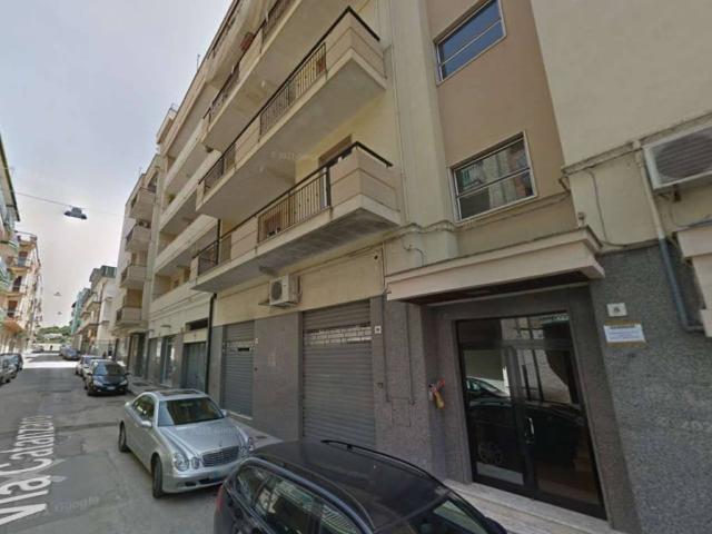 Locale Commerciale in vendita a Puglia, Bari
