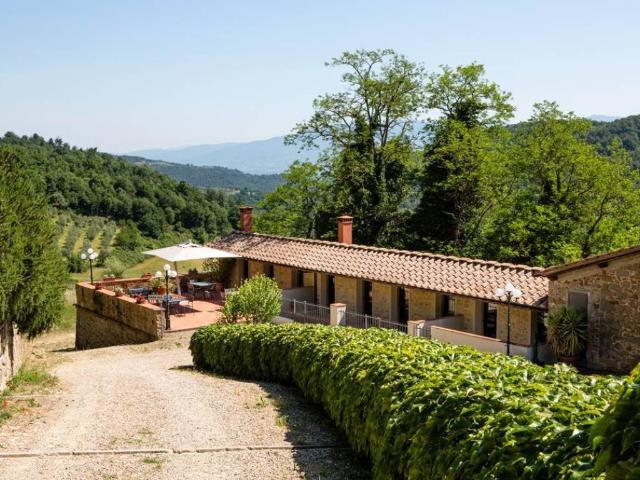 Locale Commerciale in vendita a San Polo In Chianti, Toscana