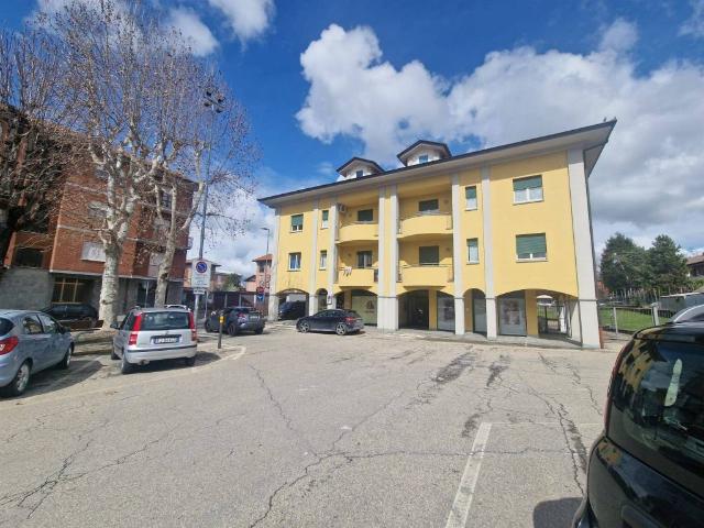 Locale Commerciale in vendita a Piemonte, Cuneo