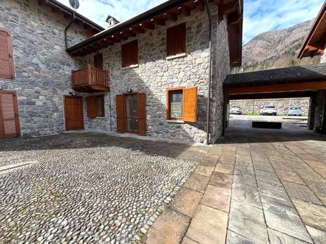 Locale Commerciale in vendita a Gromo, Lombardia