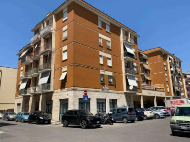Locale Commerciale in vendita a Rosmarina, Monte Argentario