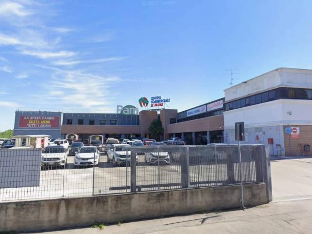 Locale Commerciale in vendita a Centro, Monte Argentario