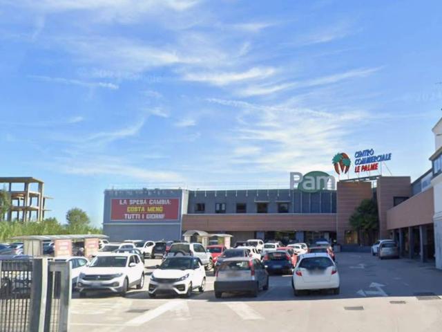 Locale Commerciale in vendita a Centro, Monte Argentario