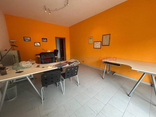 Locale Commerciale in vendita a Grottaglie